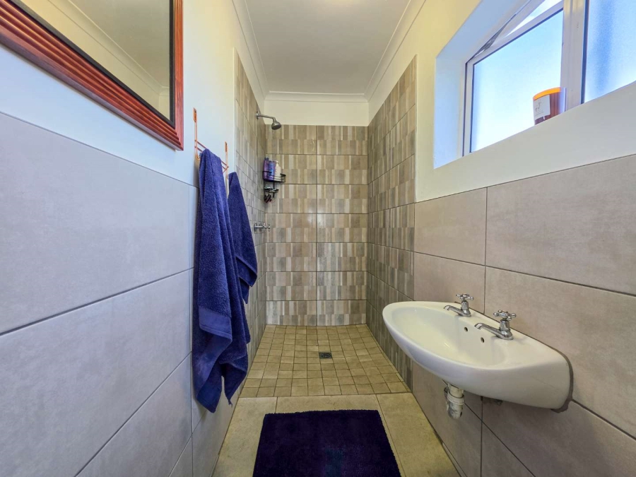 4 Bedroom Property for Sale in Stilbaai Wes Western Cape